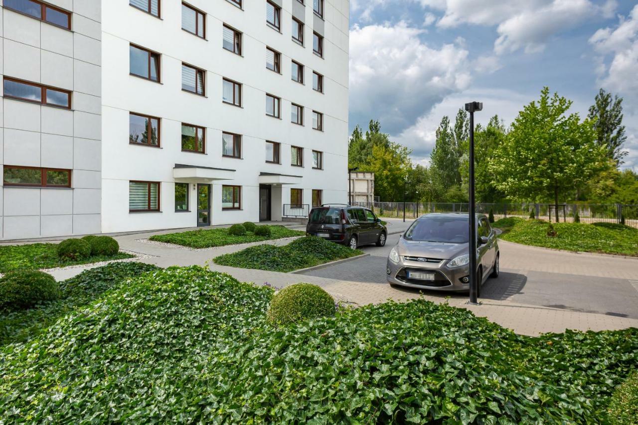 Airport Klobucka By Renters Warschau